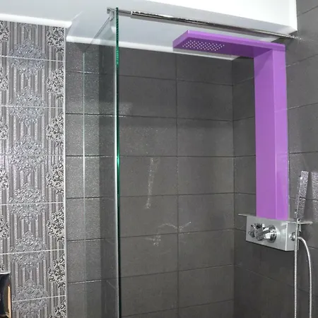 S. Luxury Princess 公寓式酒店 3*